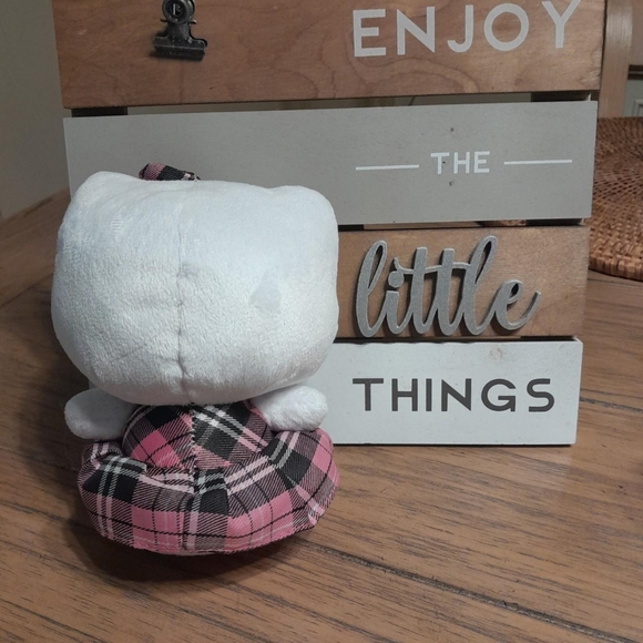 Hello Kitty - Picture 2 of 3